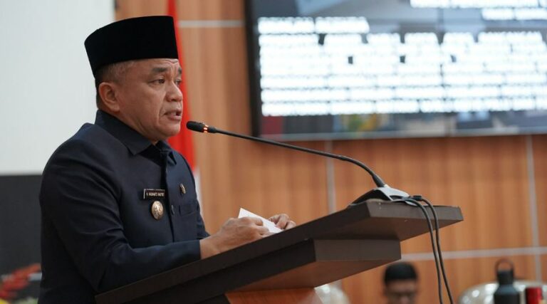 Wali Kot Palu Hadianto Rasyid di Kantor DPRD Kota Palu, Jumat(23/8/2024). (Foto: Porkopimda Setda Kota Palu/Jufri)