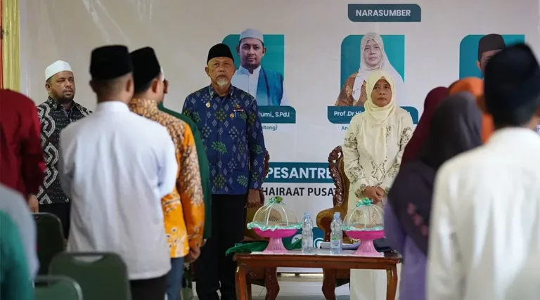 Asisten Bidnag Pemerintahan dan Kesra, Usman pada Sosialisasi UU No.18/2019 di Unisa Palu, Kamis (24/10/2024). (Foto: Prokopim Setda Kota Palu/Jufri)