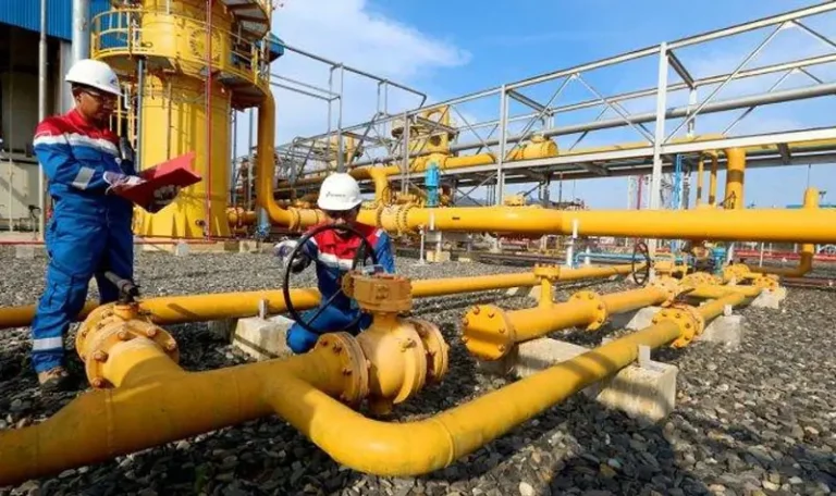Ilustrasi pembangunan jaringan gas rumah tangga GasKita di 15 titik GasKita melalui skema investasi internal PGN . (Foto: tribunnews.com))