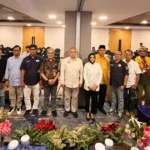 Foto bersama usai pembukaan Musda V IJTI Sulteng di Hotel Aston, Sabtu (17/5/2025). (Foto: IJTI Sutleng)