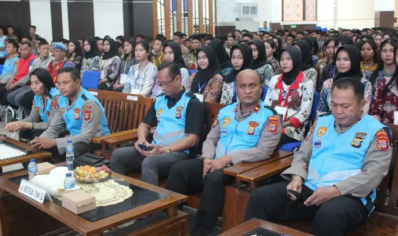 Sidang pengumuman seleksi penerimaan Polri terpadu tahun anggaran 2025 di Auditorium Universitas Tadulako Palu, Rabu (28/5/2025). (Foto: Humas Polda Sutleng)