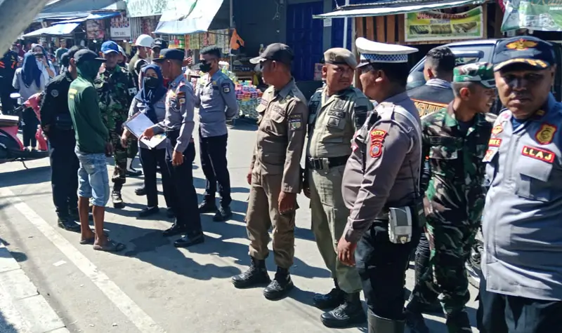 Operasi penertiban parkir liar dan premanisme di Kota Palu oleh Satgas Gabunga, Rabu (28/5/2025). (Foto: Humas Polresta Palu)