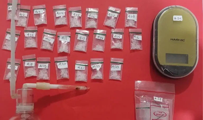Sejumlah barang bukti sabu yang disita dari pengedar yang tertangkap Satresnarkoba Polresta Palu, Sabtu (3/5/2025). (Foto: Humas Polresta Palu)