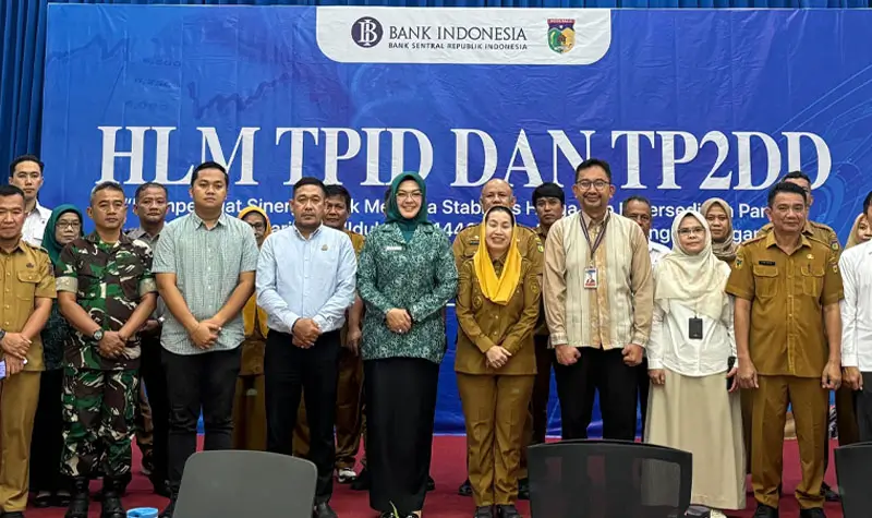 Foto bersama usai pembukaan Highh Level Meeting TPID Kota Palu, Selasa (3/6/2025). (Foto: prokopim Setda Kota Palu)