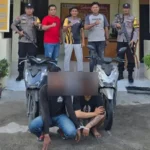 Dua tersangka curanmor yang ditangkap jajaran Polsek Tawaili, Kamis (5/6/2025). (Foto: Humas Polresta Palu)